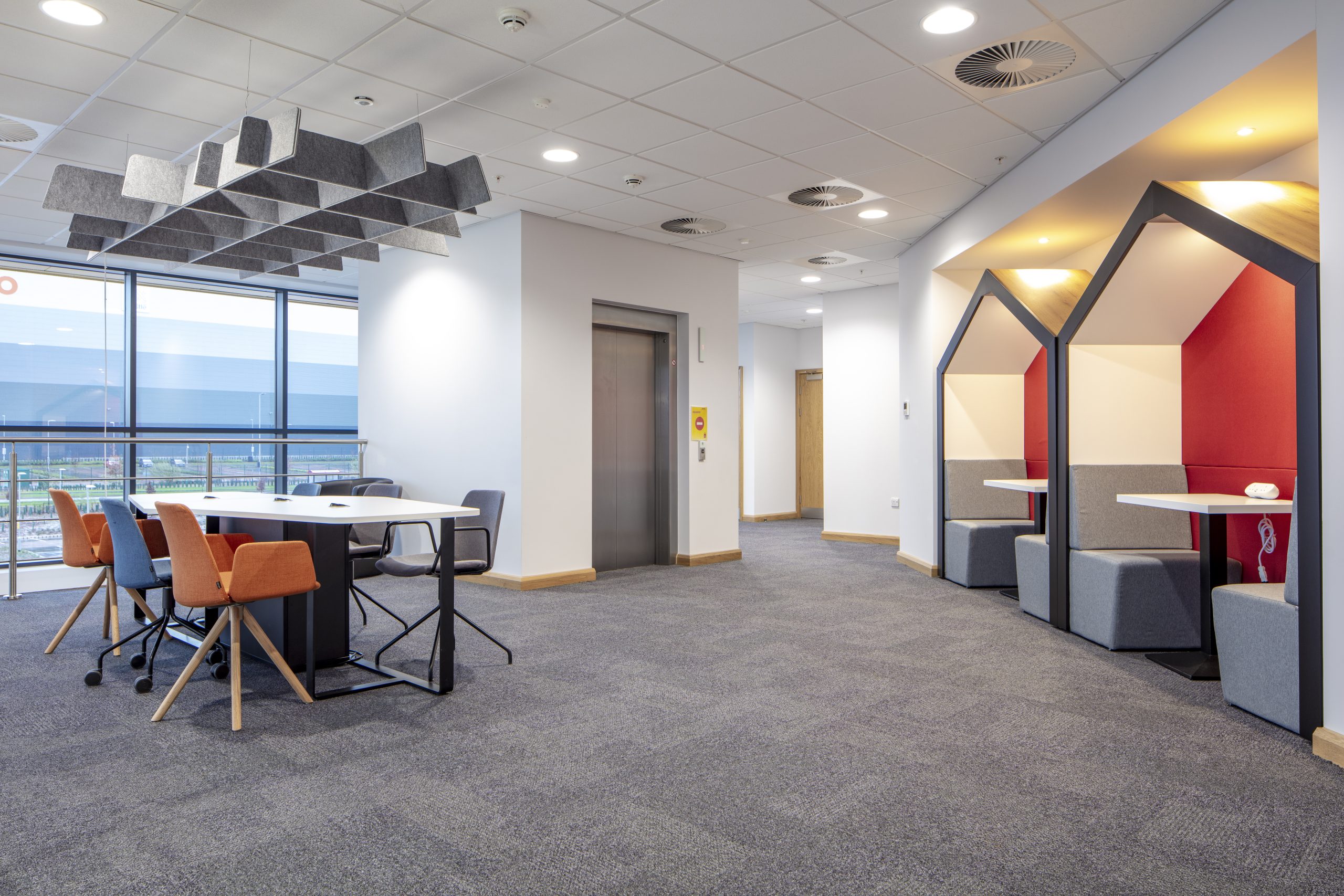 Workspace Solution for 24/7 Operations